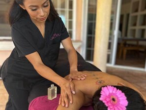 Aromatherapy, hot stone massages, deep-tissue massages - Downtown Suites - Hotel Boutique by Maraf (Cancún)