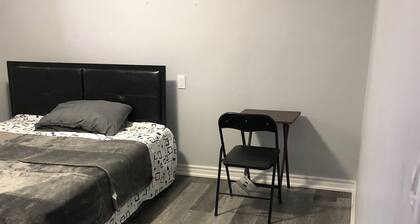 WB01-COZY PRIVATE ROOM WITH PRIVATE WASHROOM