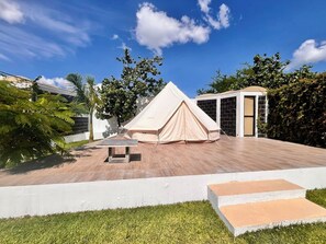 Rom – junior | Individuelt innredet, skrivebord, wi-fi (inkludert) og sengetøy