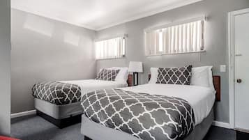 WiFi, bed sheets