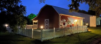 The Little Red Barn