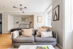 Iron/ironing board, WiFi, bed sheets - Blueground | Marylebone, wifi, nr Regent's Park (London)