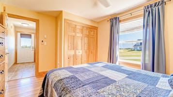 2 makuuhuonetta, silitysrauta/-lauta, Wi-Fi, vuodevaatteet