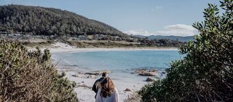 Solara - Walk to the local surf beach!