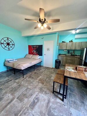 Family House, Ocean View | Blackout drapes, iron/ironing board, free WiFi