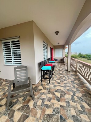 Family House, Ocean View | Balcony