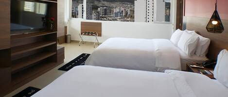 Superior Triple Room | In-room safe, laptop workspace, blackout drapes, soundproofing