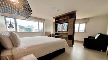 Junior Room | In-room safe, laptop workspace, blackout drapes, soundproofing