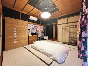 3 chambres, fer et planche à repasser, Wi-Fi, draps fournis