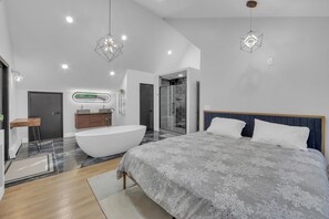 4 Schlafzimmer, Bügeleisen/Bügelbrett, WLAN, Bettwäsche