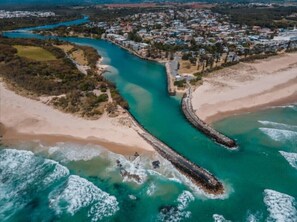 Beach - Creekside Coastal Escape on Hungerford (Tweed)