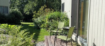 Charming 2-bedroom condo near Sugarbush and Mad River Glen in Waitsfield