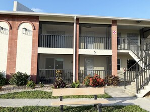 Exterior - Poolside 2BR – Boca to Manasota in Minutes (Englewood)