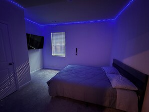 5 bedrooms, iron/ironing board, free WiFi, bed sheets