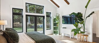 Escape to Paradise on beautiful Guemes Island.