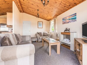 TV - Loch Side Lodge 5 by Interhome (Kinross)
