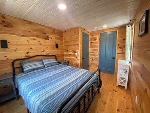 4 bedrooms, WiFi, bed sheets