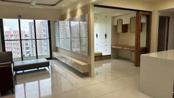 Luxury Suite, Balcony, Park View | Living area