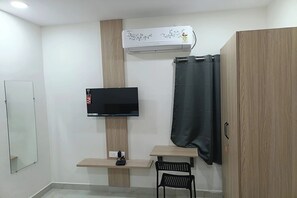 Habitación estándar | Escritorio, wifi gratis y ropa de cama 