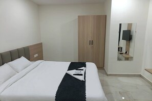 Chambre Deluxe | Bureau, accĂšs au Wi-Fi (inclus), literie fournie