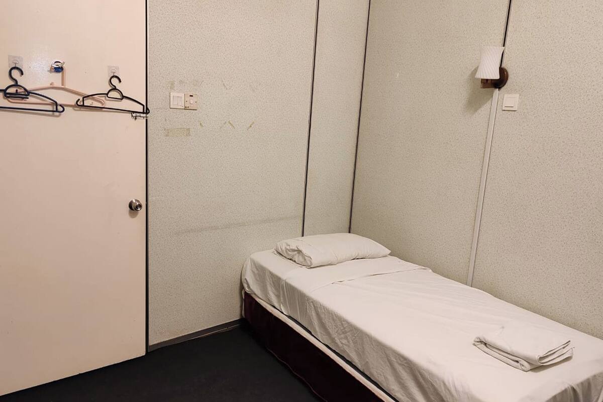 Free WiFi, bed sheets