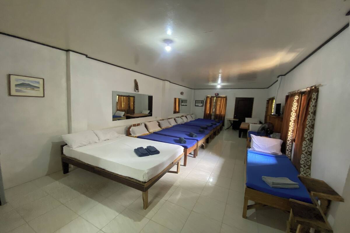 Shared Dormitory | WiFi (free), bed sheets
