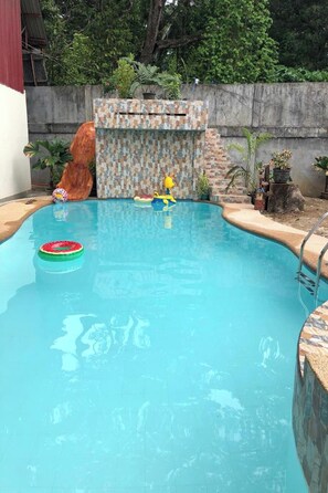 Piscina a l'aire lliure