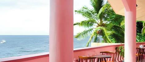 Daily local cuisine breakfast (PHP 200 per person)