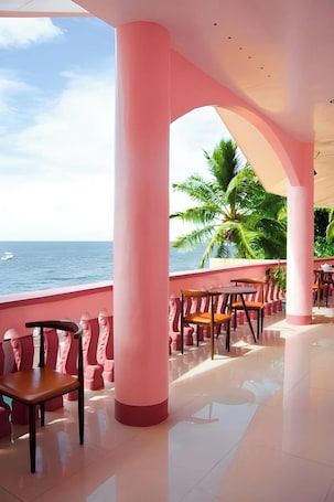 Daily local cuisine breakfast (PHP 200 per person)