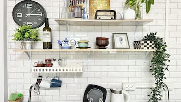 Standard Double Room, 1 Queen Bed, Balcony | Living area | 32-inch flat-screen TV with cable channels