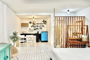 Superior Double Room, 1 King Bed, Balcony | Desk, free WiFi, bed sheets