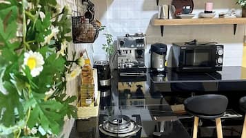 ห้องแฟมิลี่ | ครัวส่วนตัว | เครื่องชงกาแฟ/ชา, กาต้มน้ำไฟฟ้า