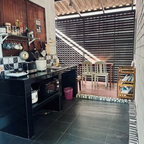 Standard Double Room, 1 Queen Bed | Private kitchen