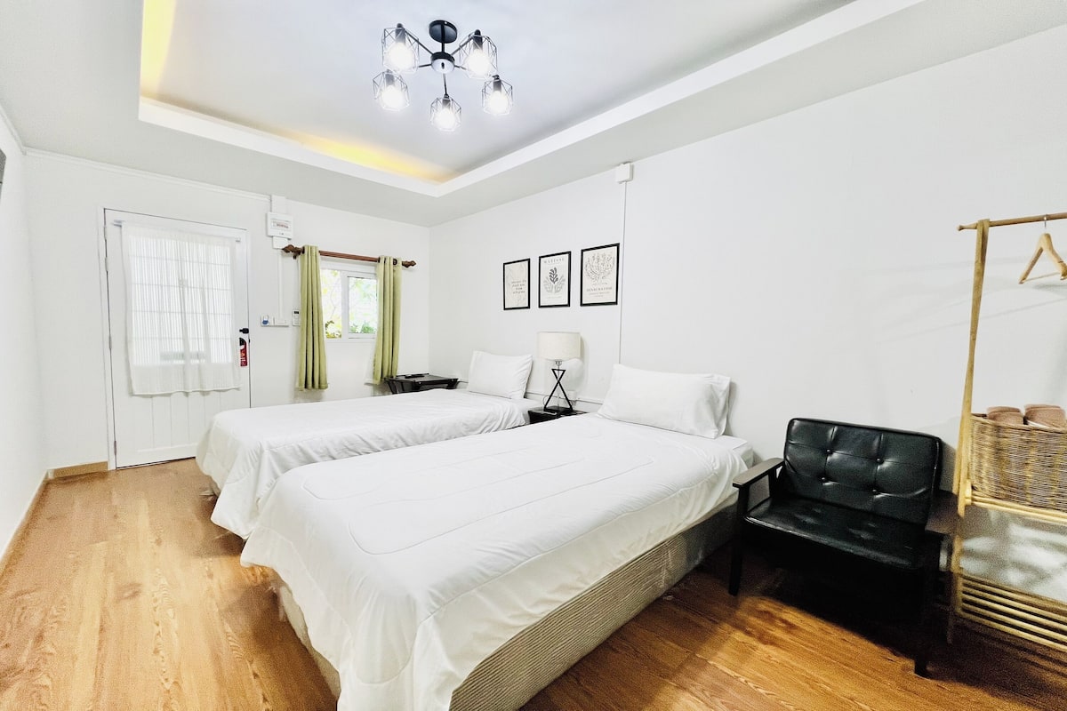 Standard Twin Room, Balcony