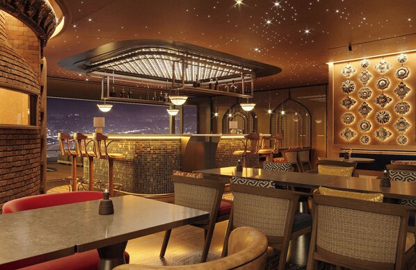 Swim-up bar