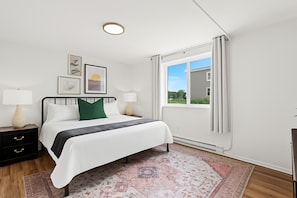 Desk, iron/ironing board, free WiFi, bed sheets