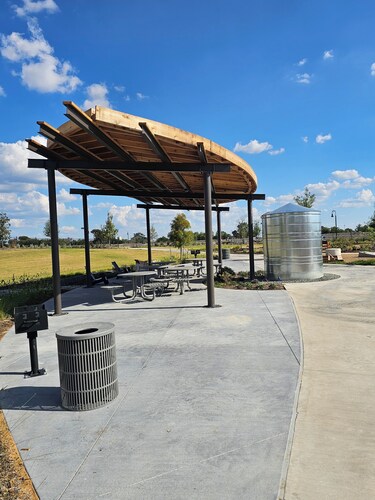 Spacious 4-bedroom house with WiFi, AC in brilliant Mesquite