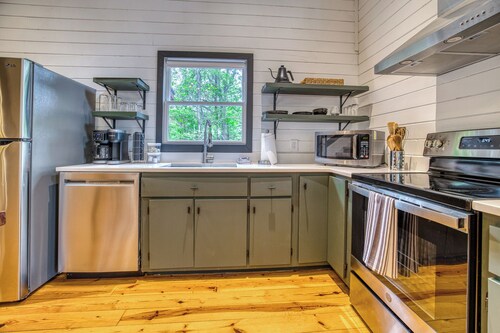 Welcome to Tangled Up Cabin! A Luxury Adults Only HotTub/Sauna Playroom