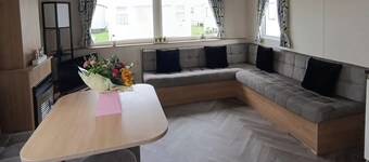 Golden Sands 3-Bed Caravan, Parking & Pet Friendly