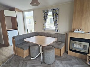 Dining - Golden Sands 3-Bed Caravan, Parking & Pet Friendly (Rhyl)