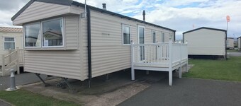 Golden Sands 3-Bed Caravan, Parking & Pet Friendly