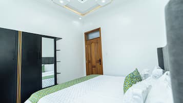 10 bedrooms, iron/ironing board, WiFi, bed sheets