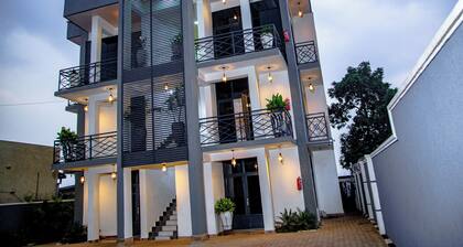 Apartment - Sleeps 4 - Parking - Balcony