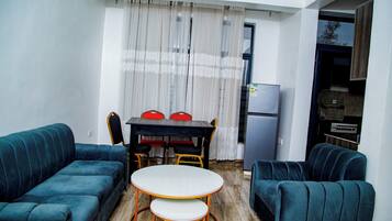 TV, fireplace, stereo