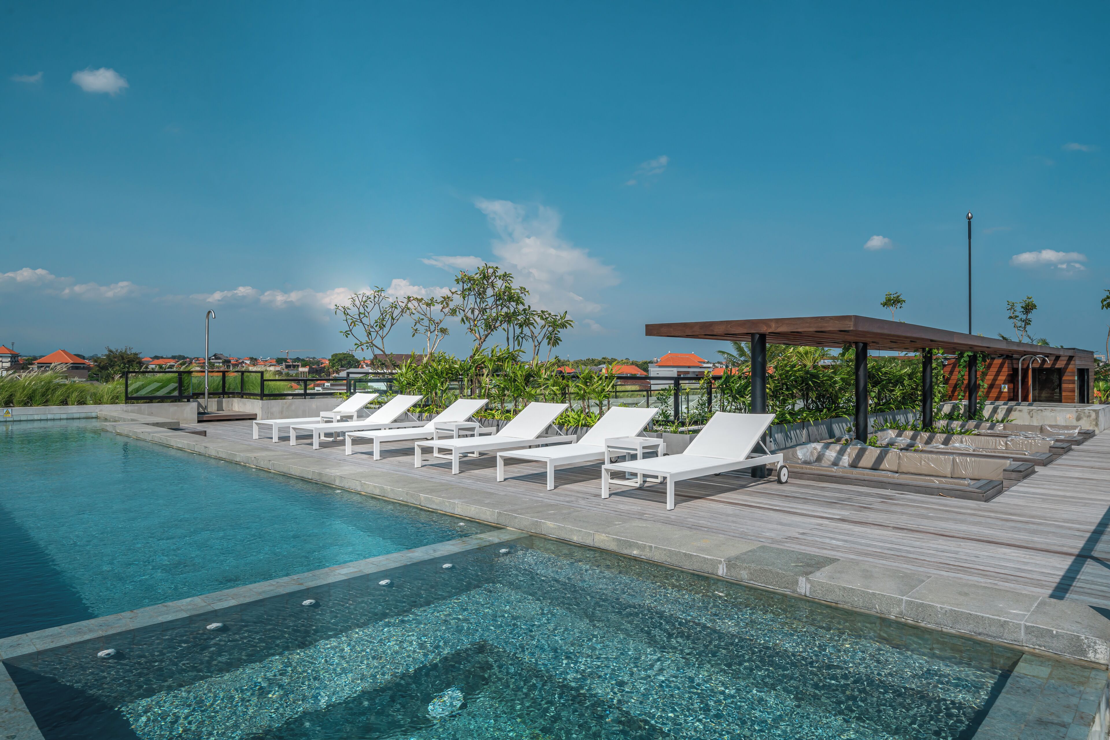 Outdoor pool, sun loungers
