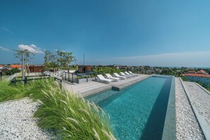 Outdoor pool, pool loungers