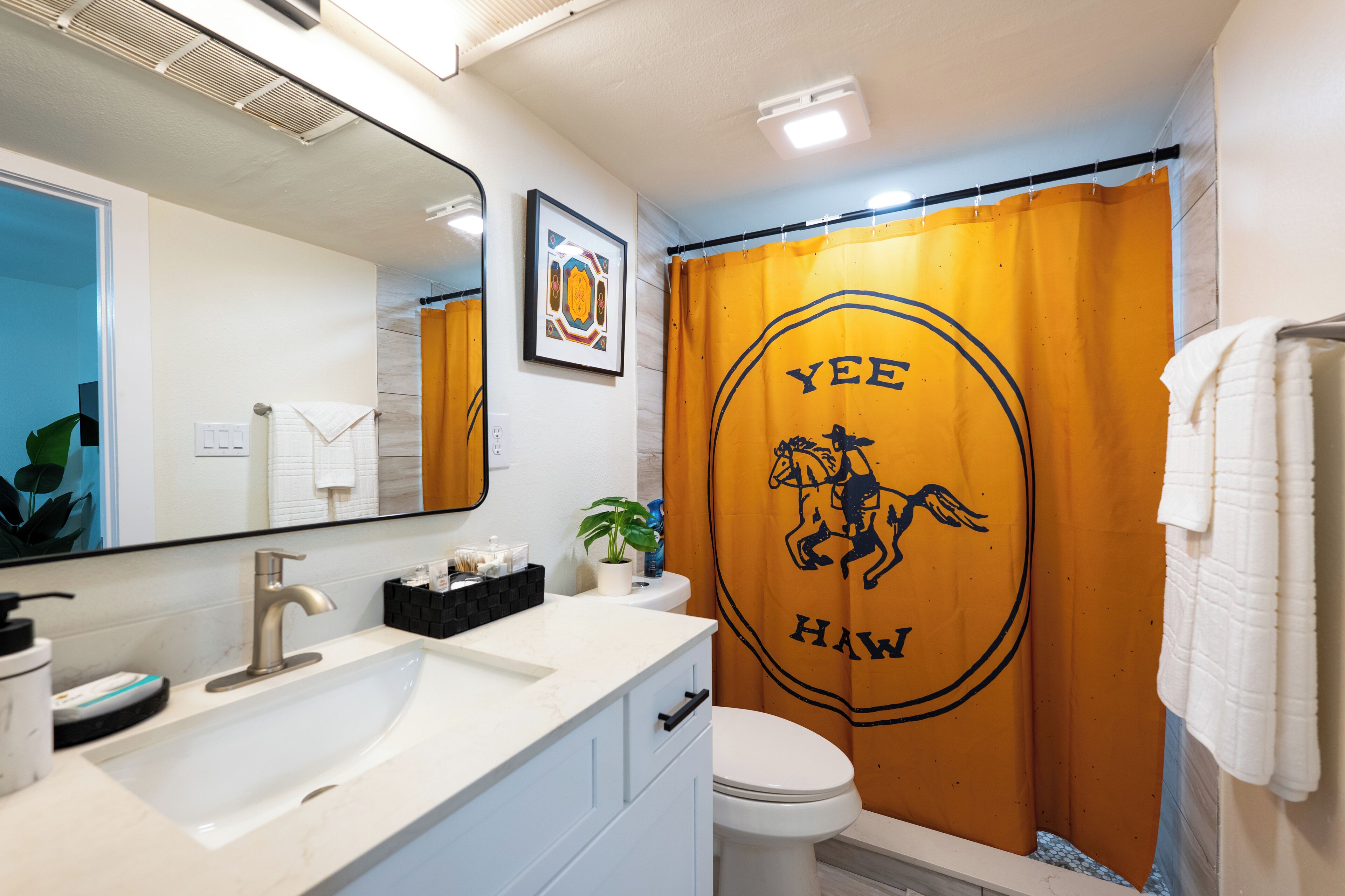 Bruser, hårtørrer, håndklæder, Sæbe