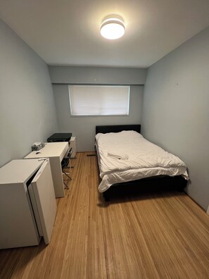 3 bedrooms, bed sheets