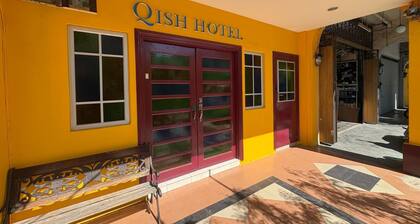 Qish Hotel