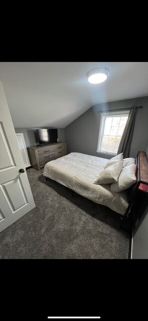 4 bedrooms, free WiFi, bed sheets